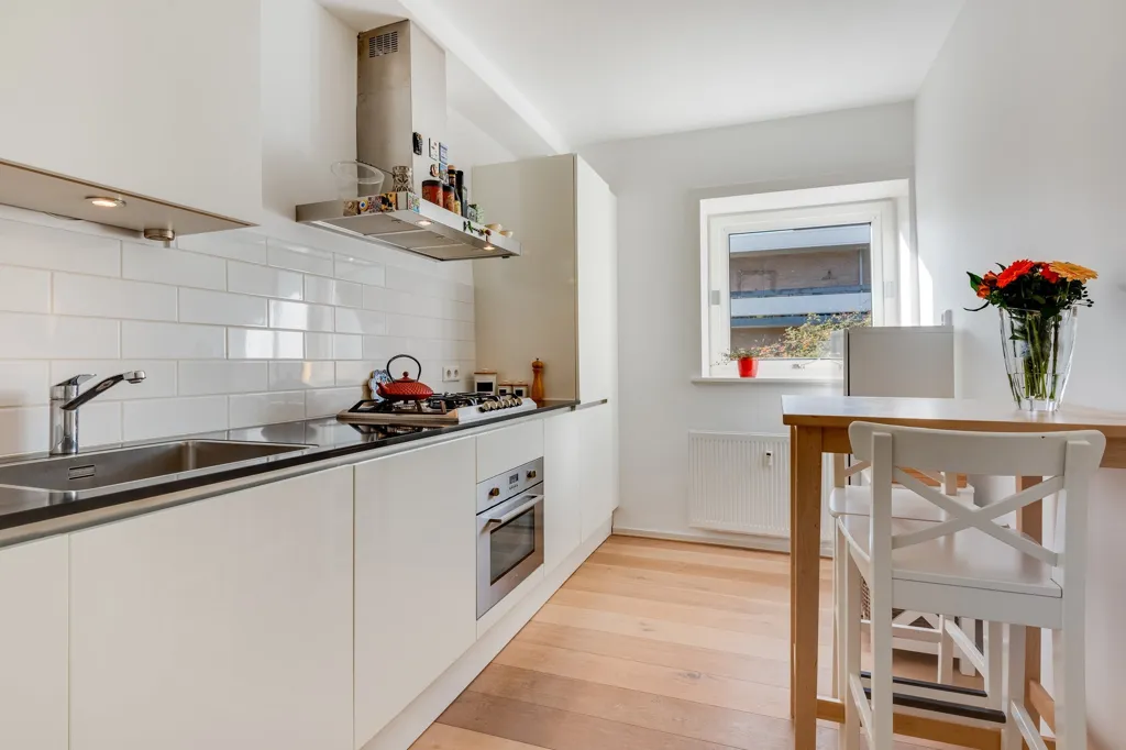 Cuisine - Corner Apartment with West Balcony in Amsterdam