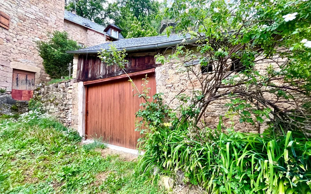 Välivaade - Village House with Panoramic View in Salles-la-Source