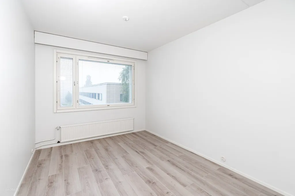Pièces - Spacious Apartment with Balcony in Kaukajärvi