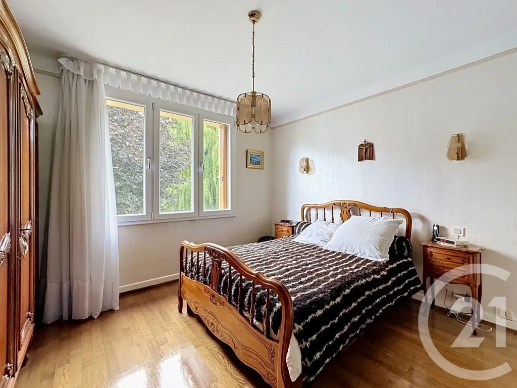 Chambres - Appartement de Caractère avec Balcon à Metz
