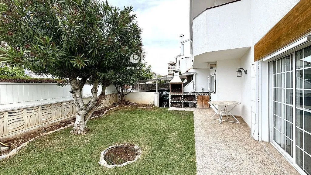Aed - Terraced House with Terrace in Cunit
