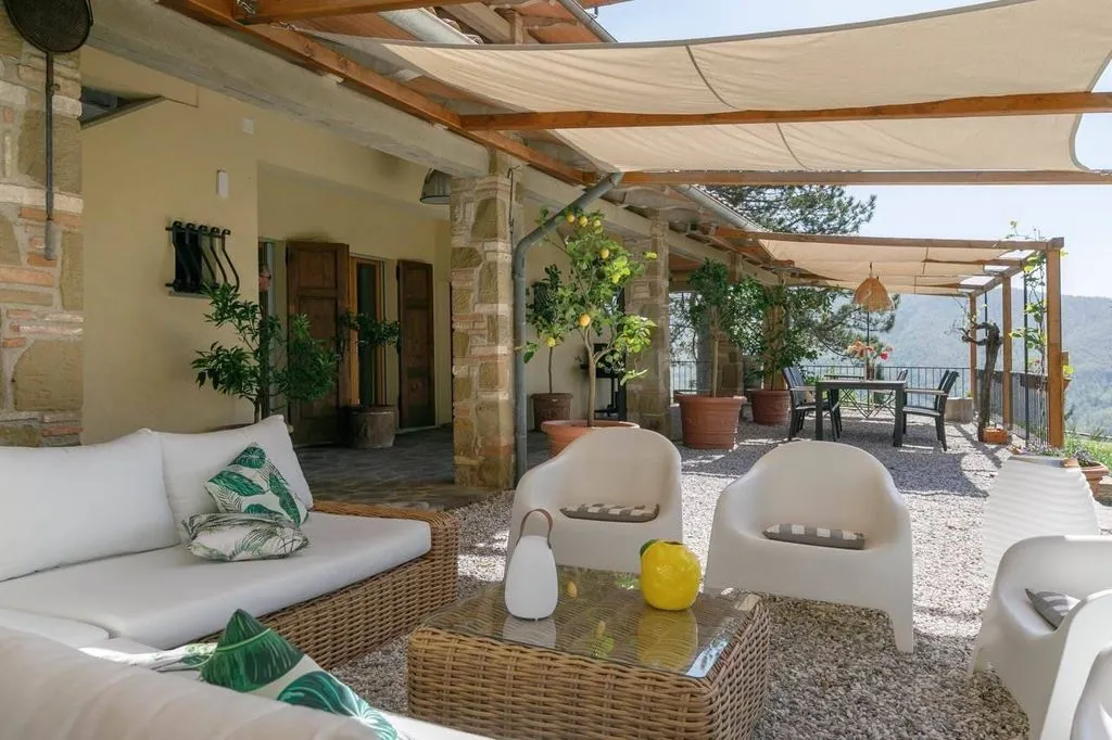 Terrass - Luxury Villa with Garden in Umbertide