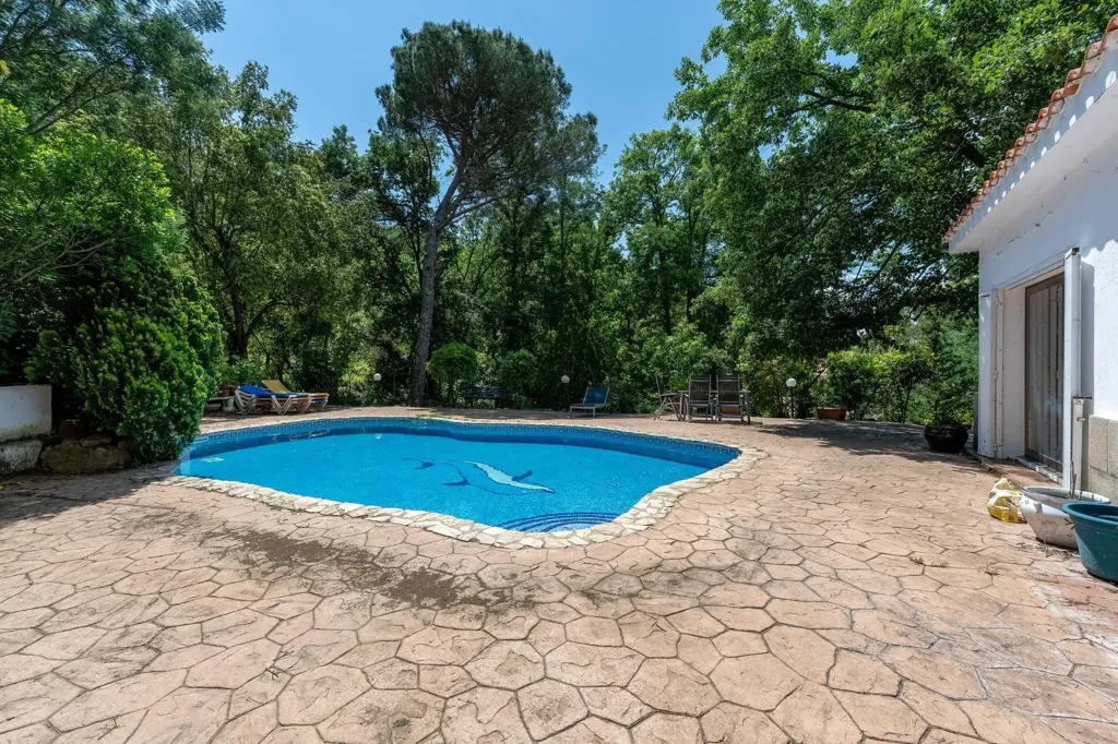 Piscine - Classic Style Villa with Pool in Caldes de Malavella