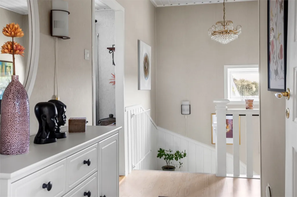 Esik - Charming 1933 Villa with Garden in Central Location