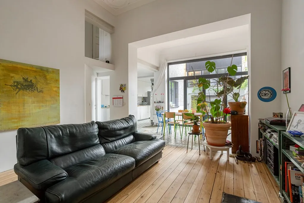 Séjour - Maison Rénovée avec Terrasse à Proximité de 12 m²