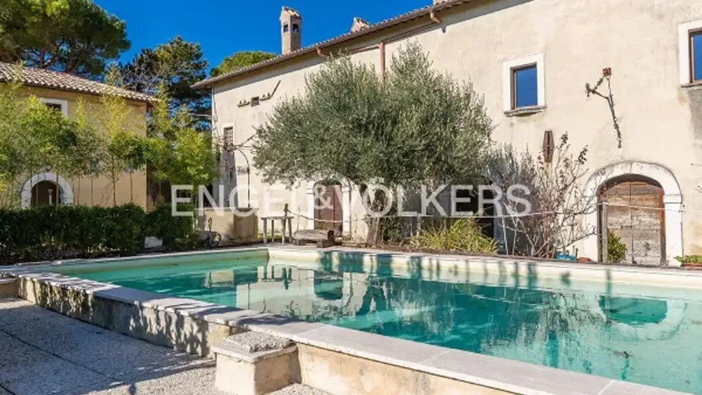 Bassein - Historic Villa with Pool in Cantalice