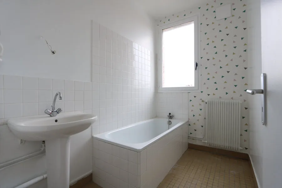 Salles de bain - Appartement 2 Pièces avec Balcon Sud à Nantes