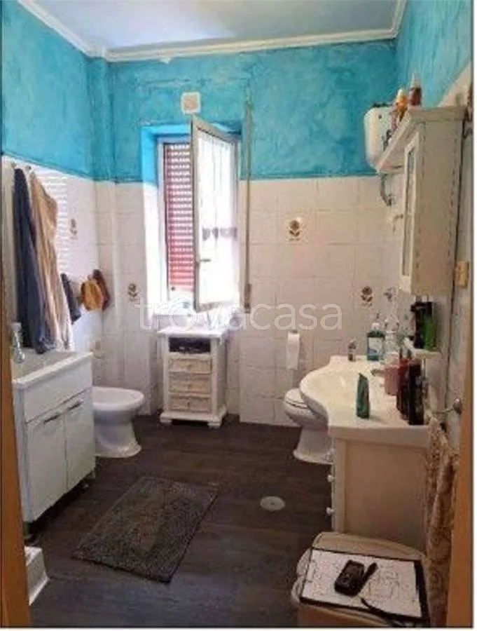 Salles de bain - Auction Apartment with Terraces in Capua
