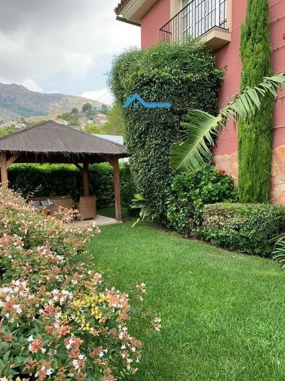 Garden - Luxury Villa with Sea View in Altea