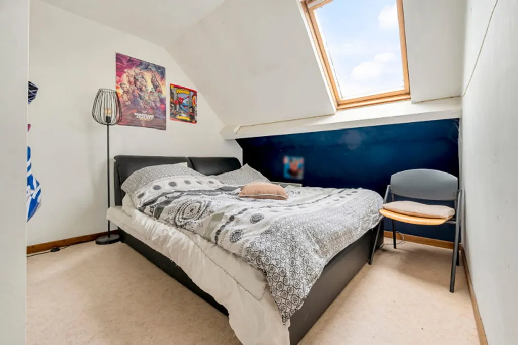 Magamistoad - Income Property with Apartments in Overmere