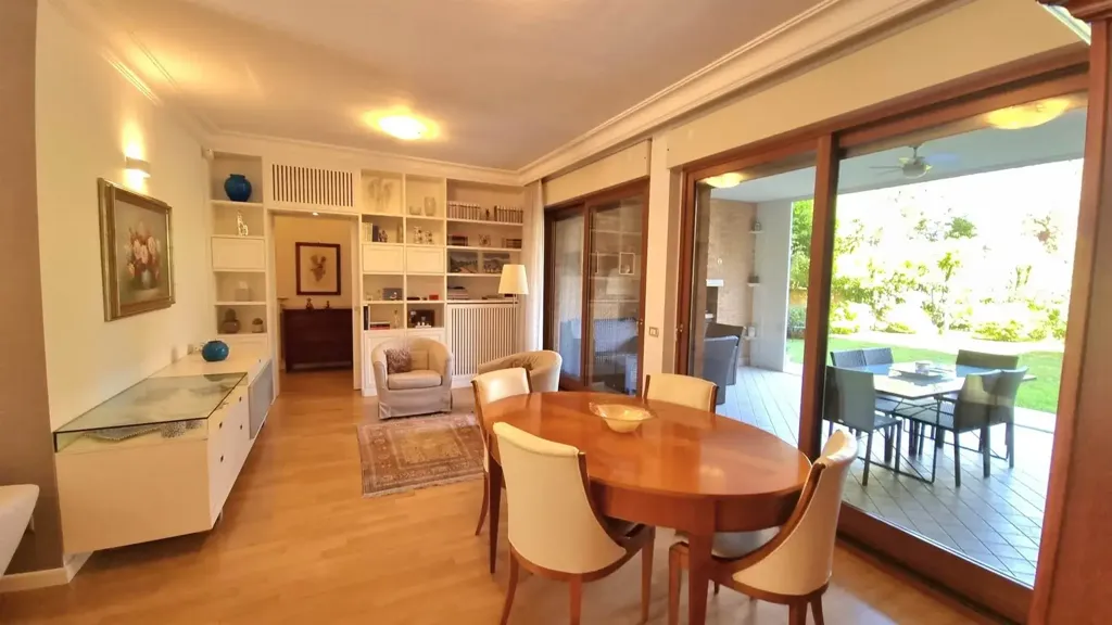 Appartement 4 pièces à IT