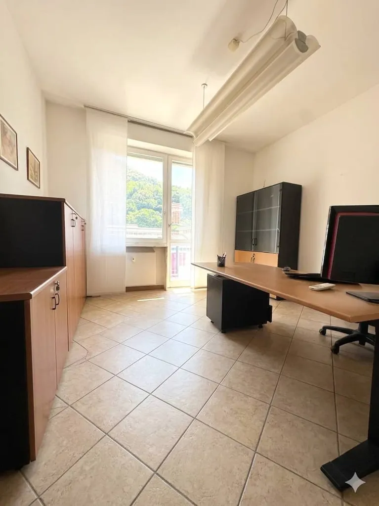 Kabinet - Spacious Apartment with Lake View in Como