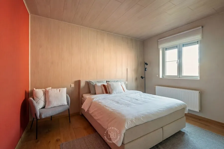 Bedrooms - Mixed-Use Property with River View in Rupelmonde