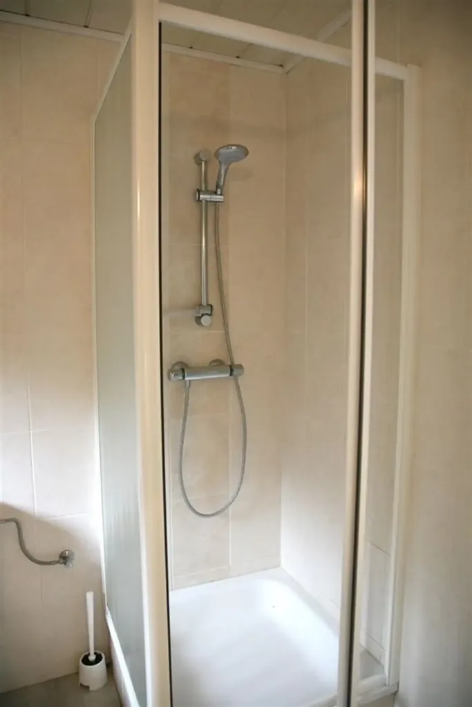 Salles de bain - Maison de Plain-Pied au Calme avec Terrasse à Bruxelles