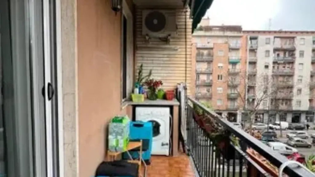 Rõdu - Rear-Facing Two-Bedroom Flat in Milan