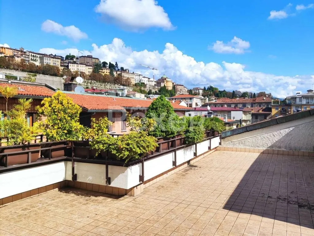 Terrasse - Luxury Penthouse with Terraces in Bergamo