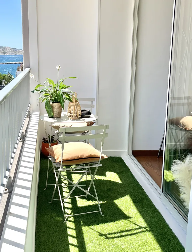 Rõdu - Catalan T3 with Sea View Balcony in Marseille