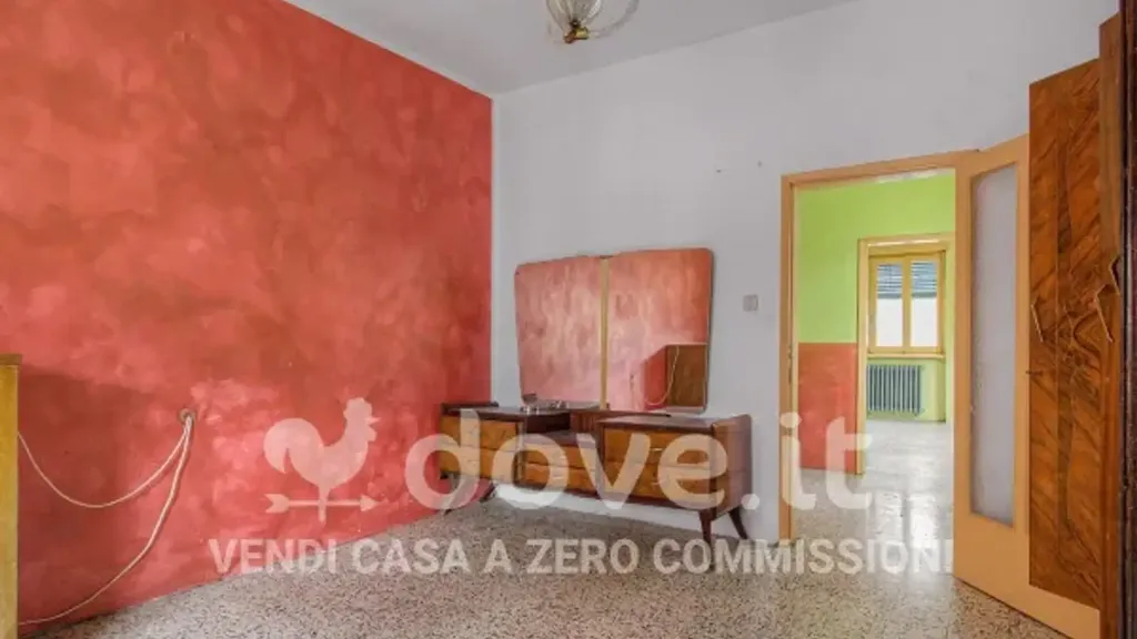 Bureau - Villa for Renovation in Zogno