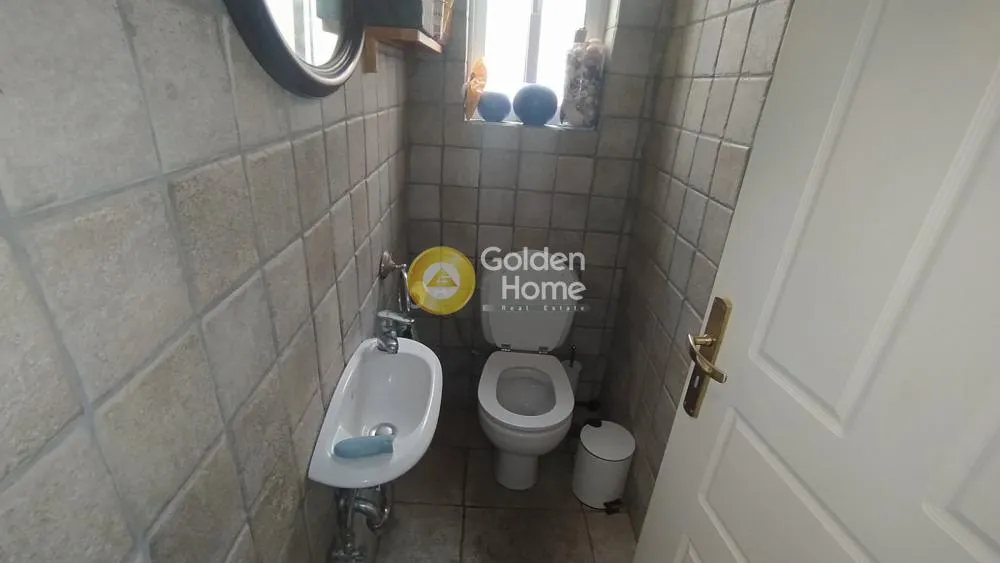 Vannitoad - Apartment with Balcony in Agia Paraskevi