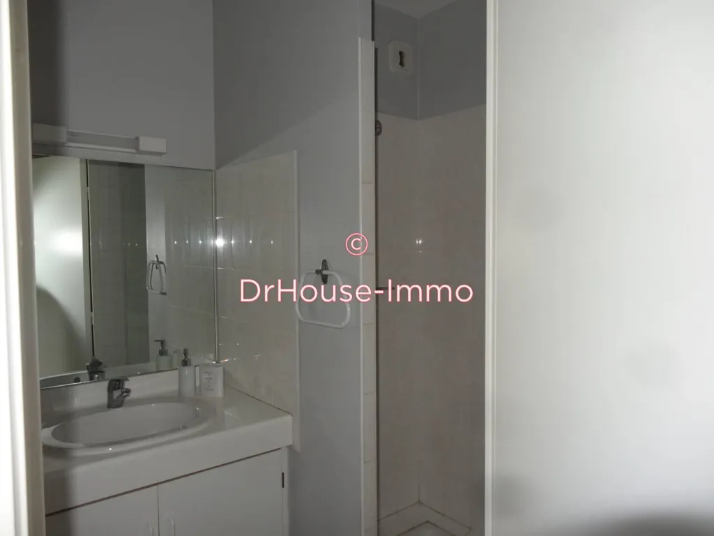 Salles de bain - Studio avec Parking à Poitiers, Proche CHU