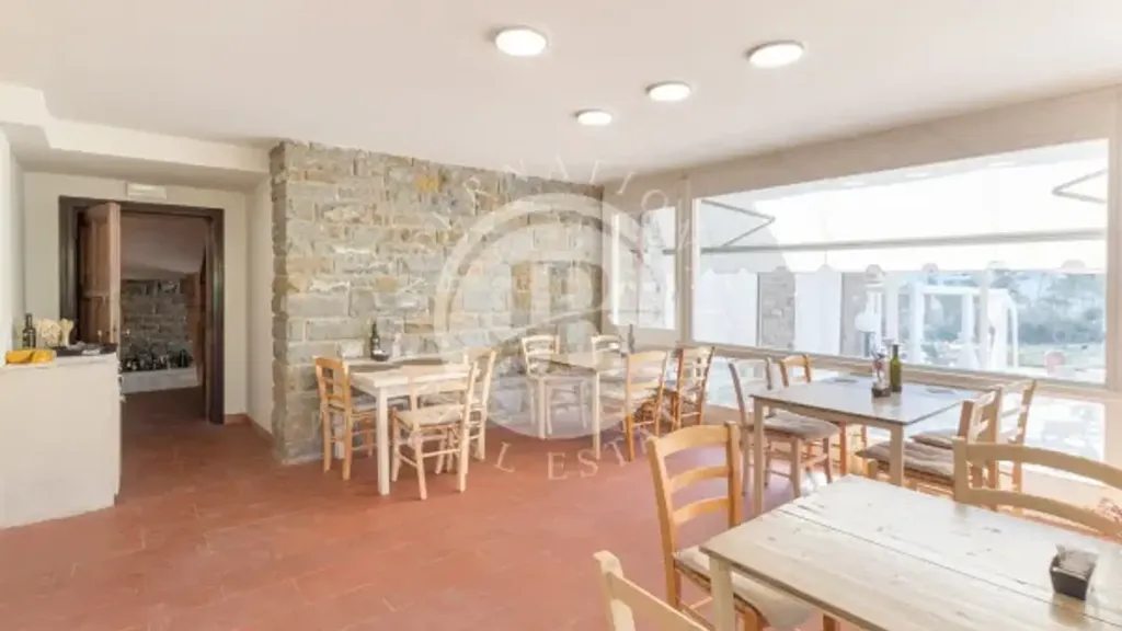 Salle à manger - Rustic Villa with Lake in Greve in Chianti