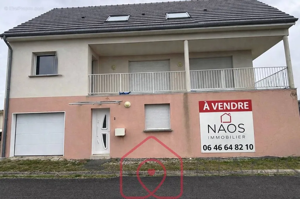 Extérieur - Maison Bord de Mer avec Grand Potentiel à 118 m²