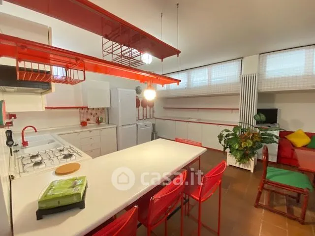 Cucina - Appartamento con balcone e giardino privato a Riccione