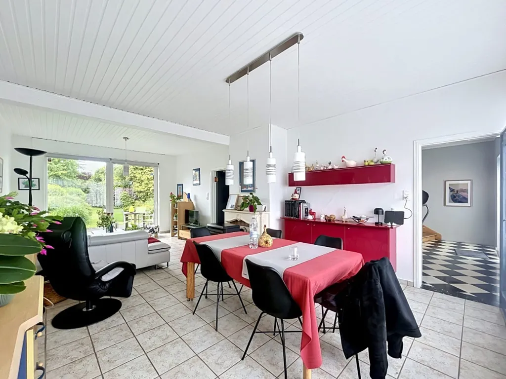 Söögituba - Semi-Detached House with Garden in Herstal