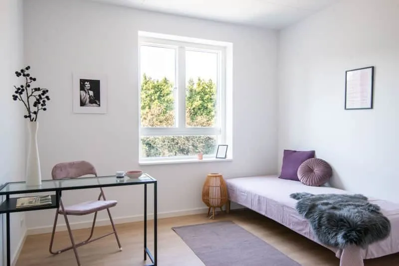 Kabinet - 4-Bed Apartment with Garden in Agedrup