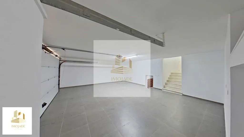 Garaaž - Luxury House with Pool in Almada
