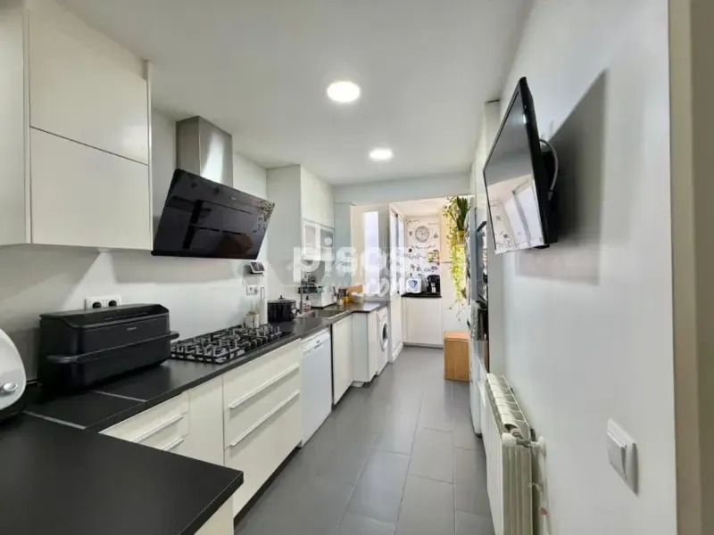 Cuisine - Renovated Flat with Air Conditioning in Coslada