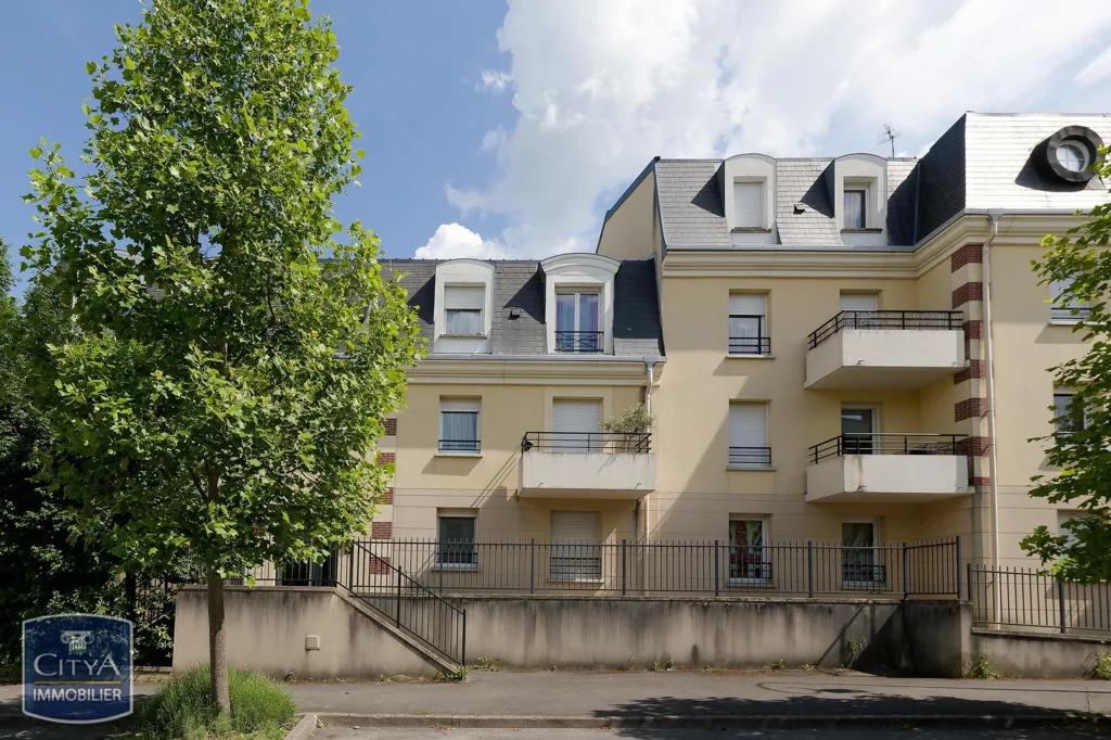 Esterno - Modern Apartment with Parking in Épernay