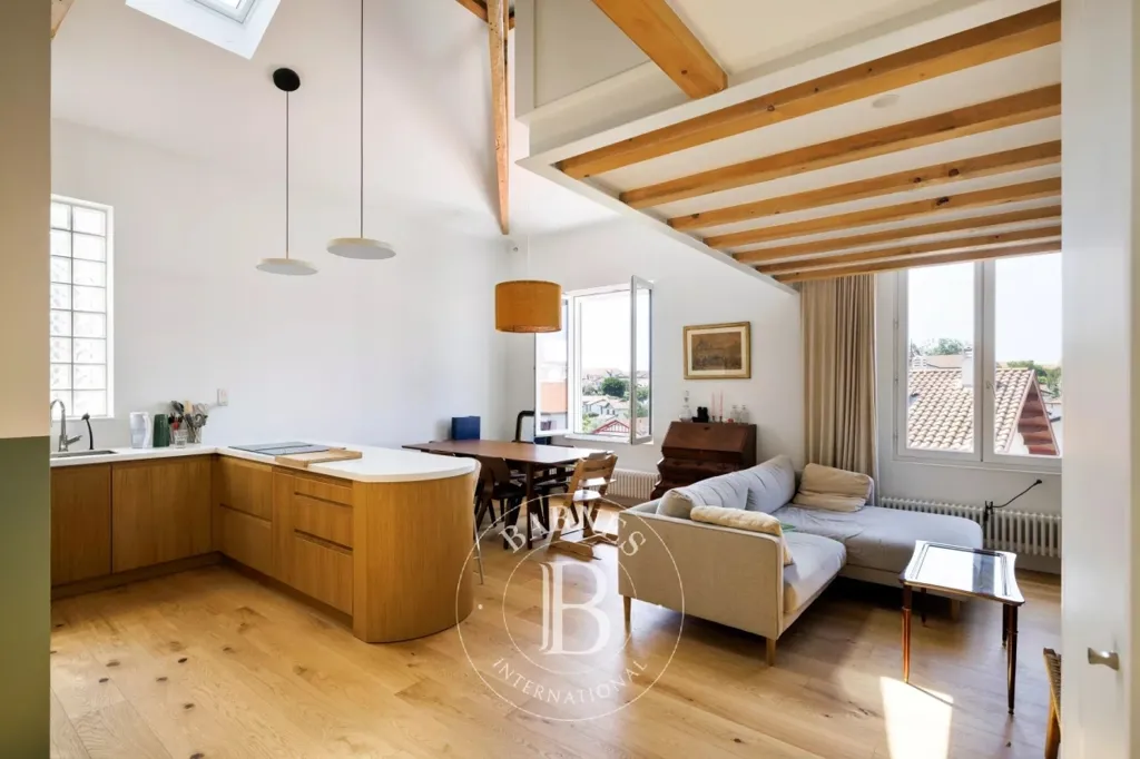 Séjour - Maison Rénovée avec Vue Dégagée à Biarritz