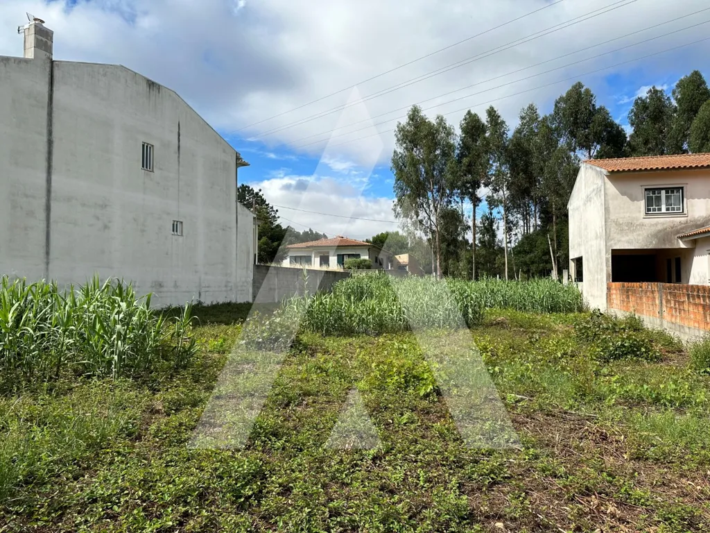 Jardin - Construction Plot with Two Frontages in Bustos