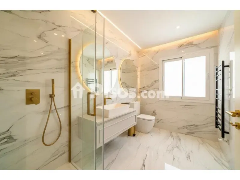 Vannitoad - Reformed Attic Flat with Balcony in Salamanca