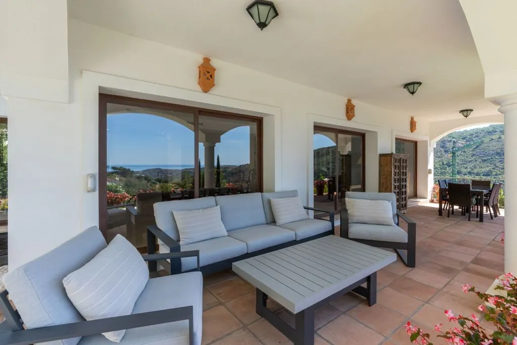 Terrasse - Luxury Villa with Sea Views in Benahavis