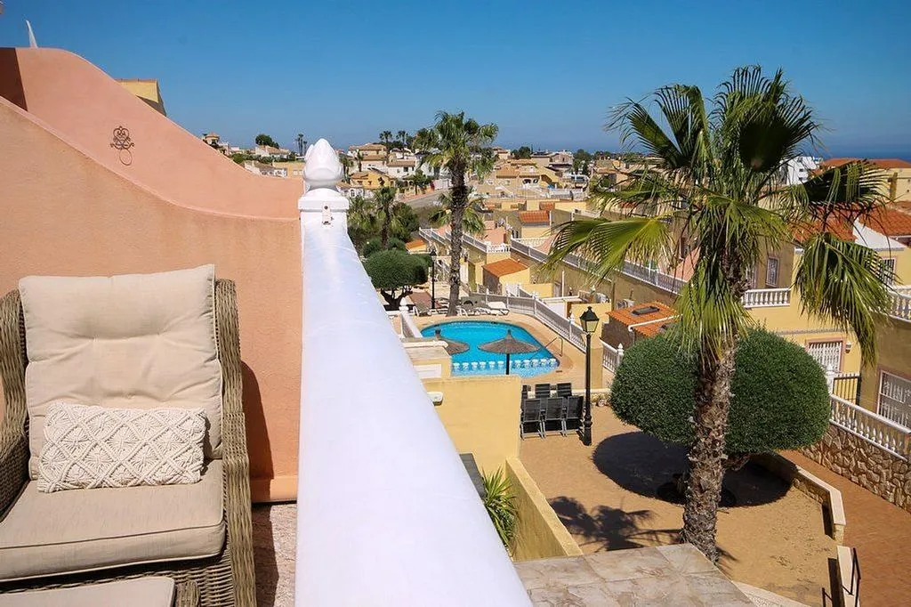 Balcone - Semi-Detached House with Pool in Bosque de las Lomas