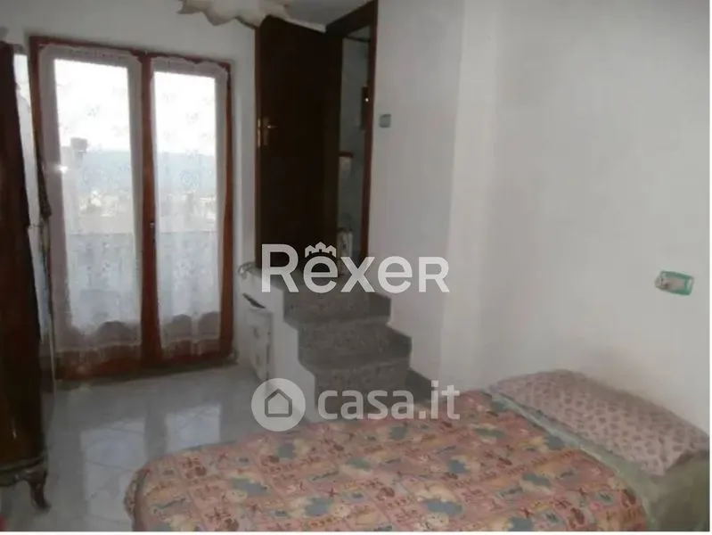Magamistoad - Apartment with Shop in Latronico