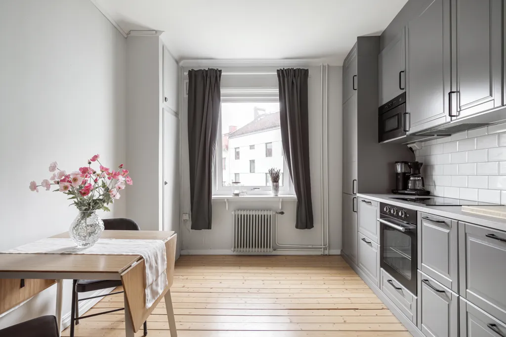 Söögituba - Charming Renovated Flat in Landshövdingehus, Central Location