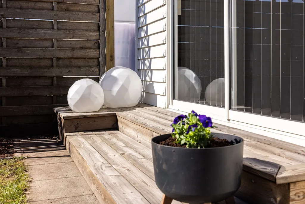 Terrasse - Terraced House with Glazed Balcony in Central Värnamo