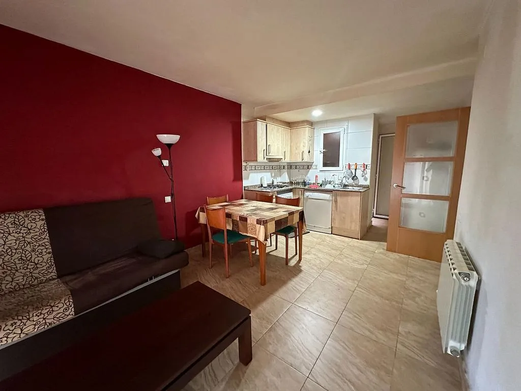 Elutuba - Apartment with Parking in Vallirana