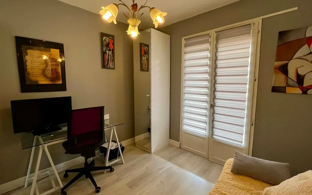 Chambres - Maison Plain Pied avec Jardin et Garage à Sauvian