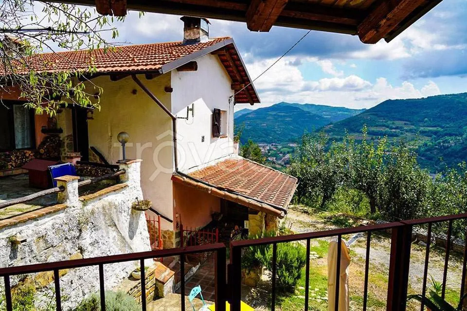 Terrass - Restored Rustic Homes with Garden in Cortemilia