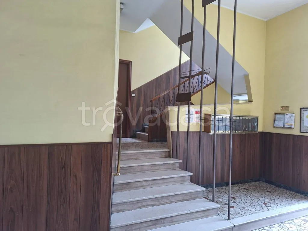 Rooms - Bright Trilocale with Balcony in Torino