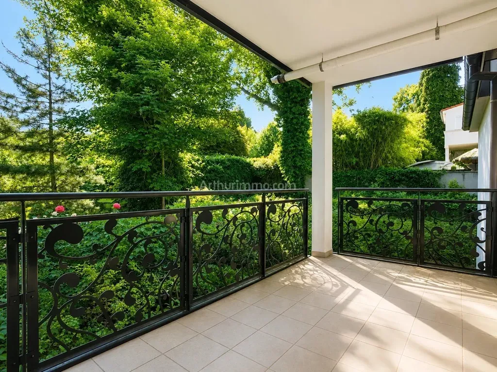 Terrasse - Appartement F2 avec Terrasse et Vue Verdure à Mulhouse