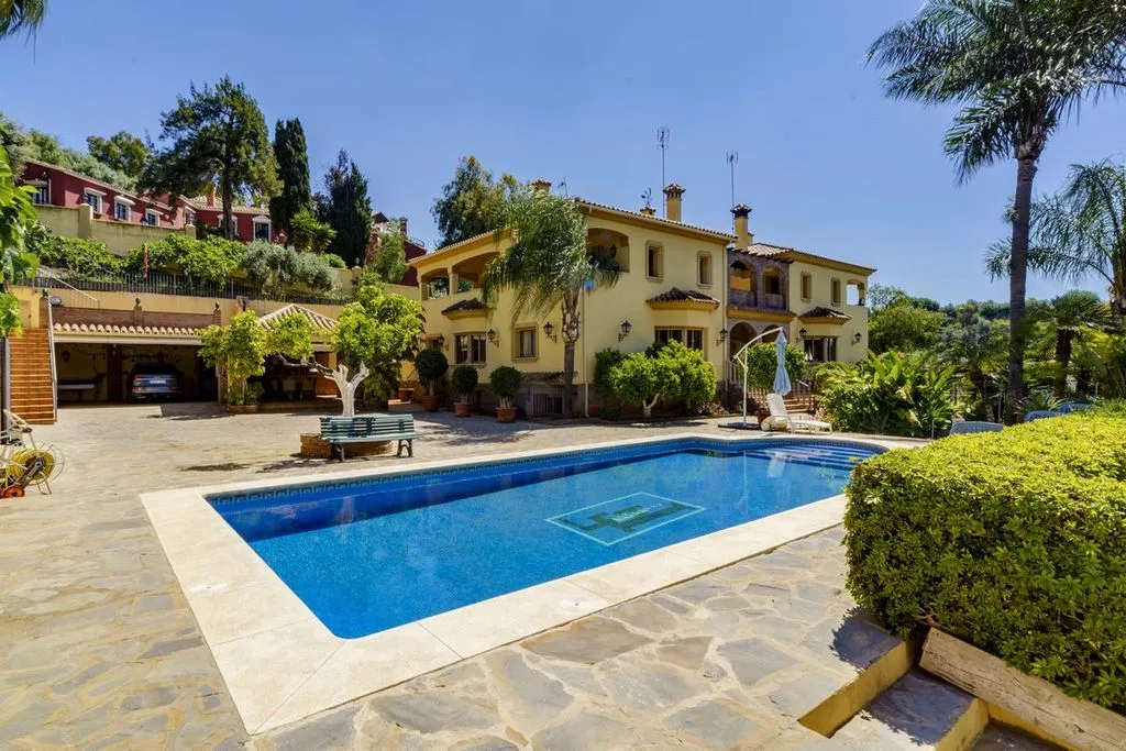 Piscina - Luxury Detached House with Pools in La Quinta