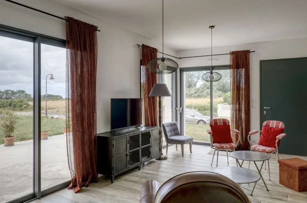 Séjour - Maison Contemporaine avec Jardin près de Mersperleuc