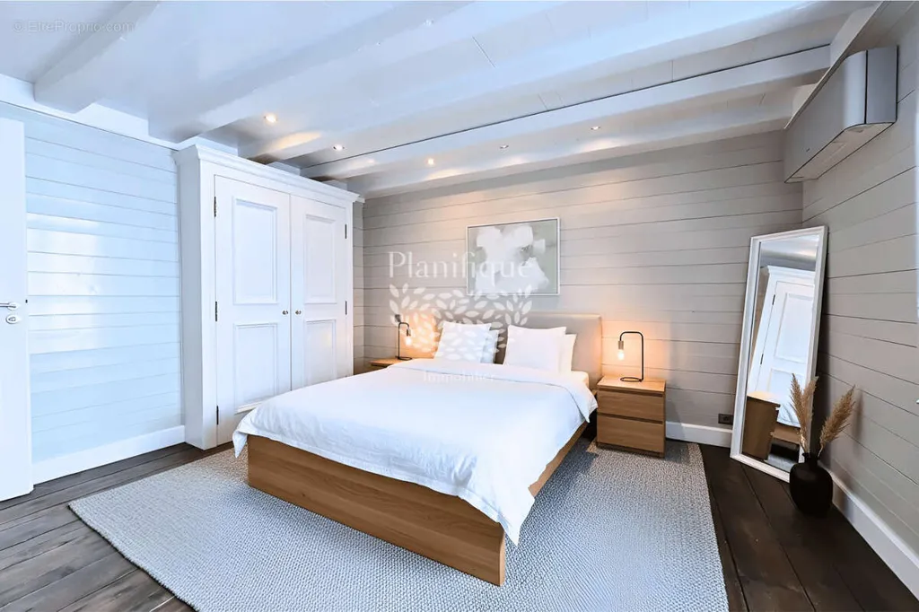 Chambres - Maison Triplex en Centre-Ville à Annecy