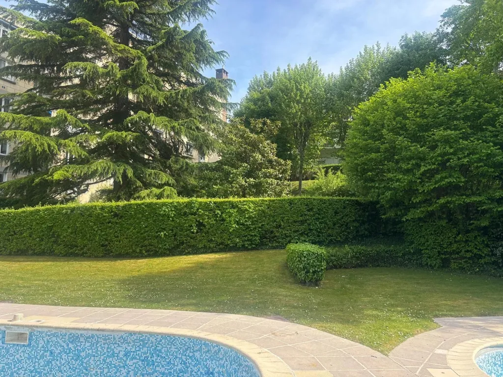 Bassein - Traversing Flat with Balcony in Prestigious Residence