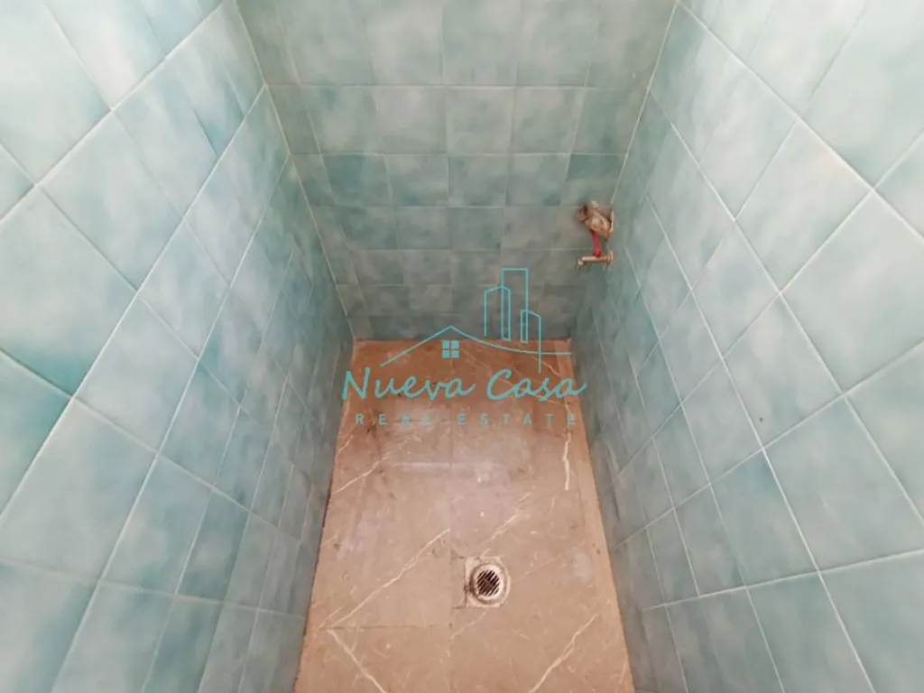 Vannitoad - 2nd Floor Apartment with Balcony in Patras